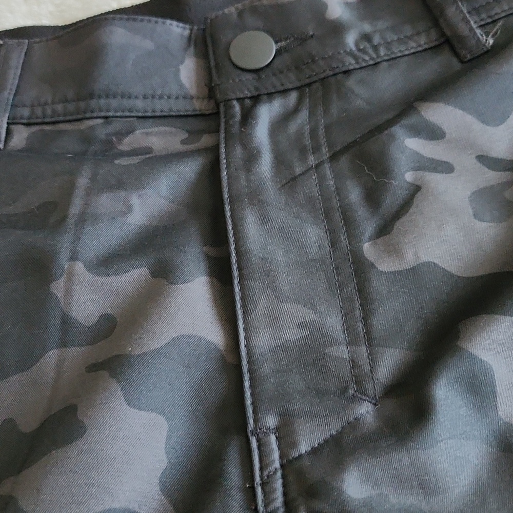 🩳 George Men’s Black Camo Commuter Shorts – Size 40, NWT, Moisture-Wicking - Picture 6 of 13